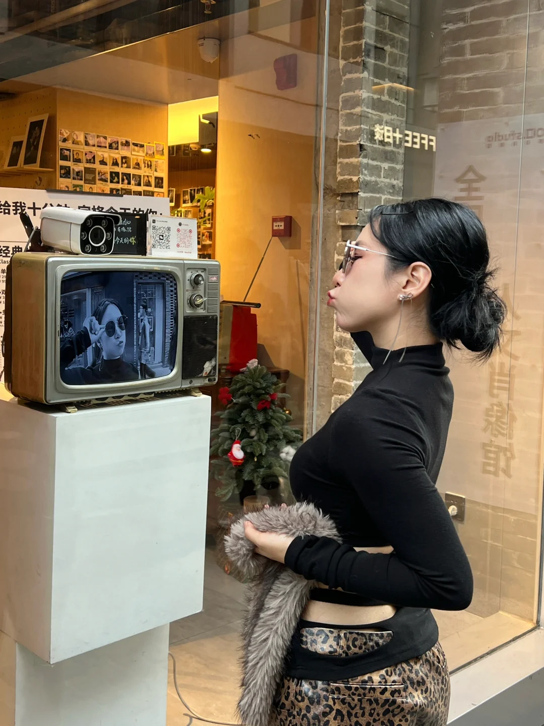 快冲！南头古城复古电视机拍照📺