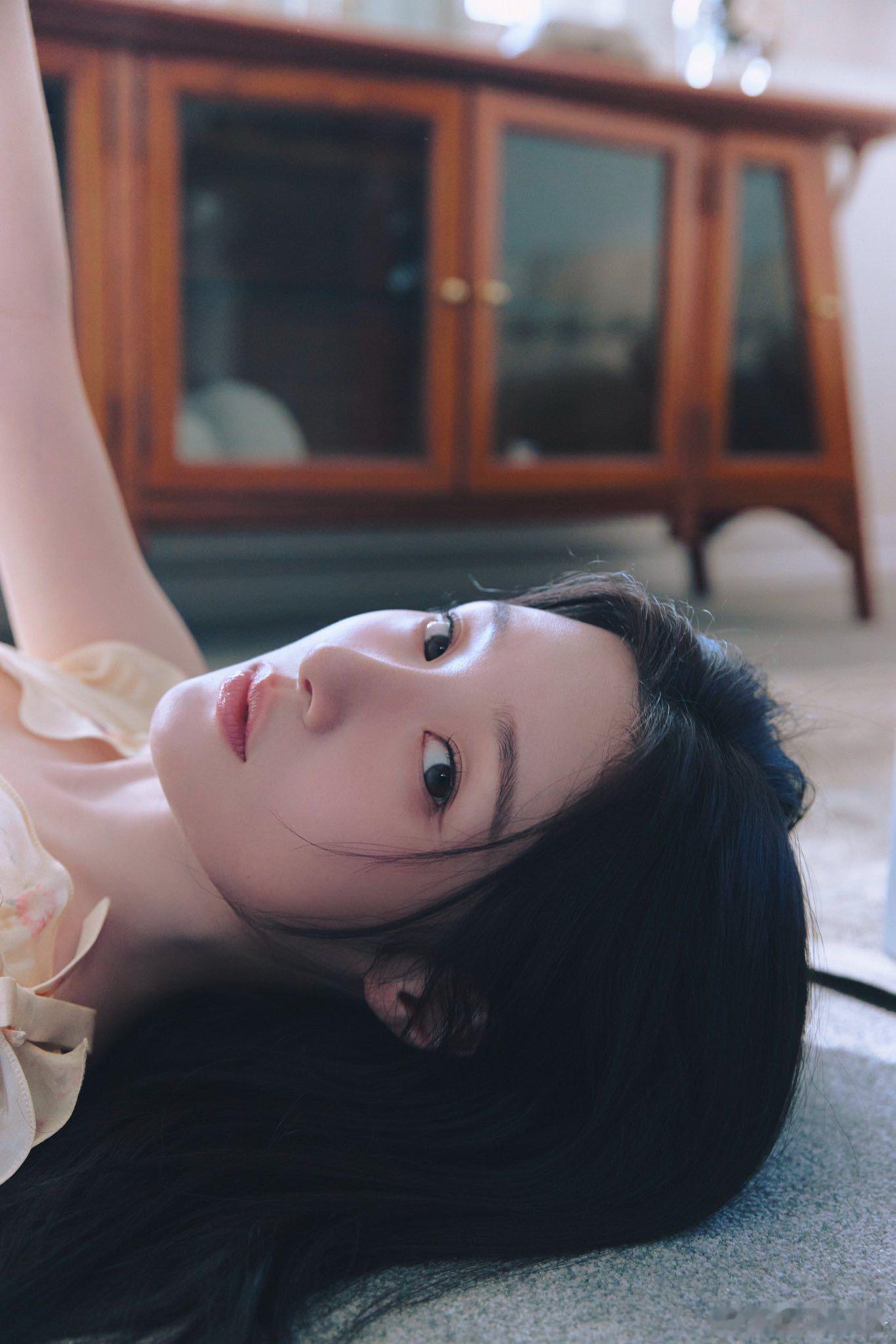 ioi回归预告郑采妍ioi预告照 郑采妍郑采妍 I.O.I回归预告照公开，造型温