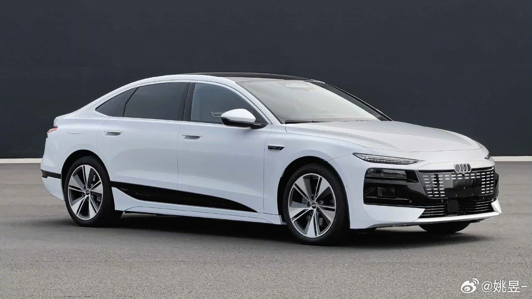 奥迪一汽 A6L e-tron证件照来了眯眯眼的设计看了这么久，大家都习惯了吗？