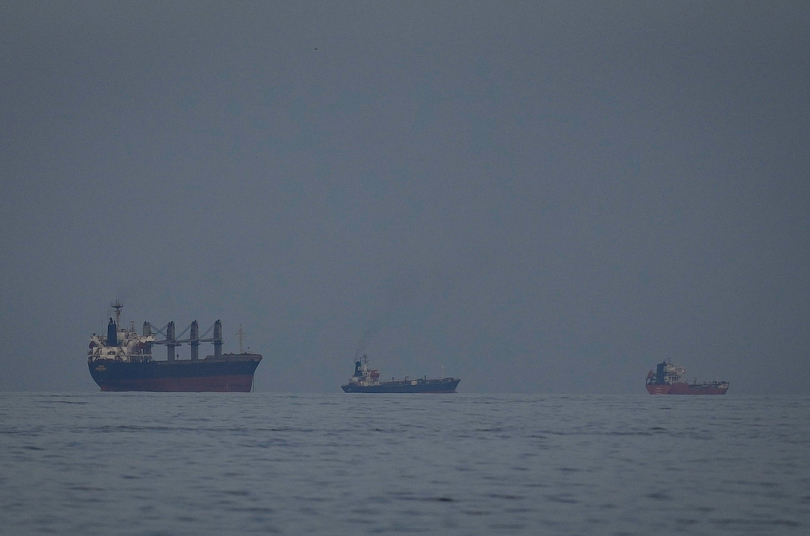 据参考消息网报道，伊朗伊斯兰革命卫队近日警告，霍尔木兹海峡将永不再恢复原状，尤其