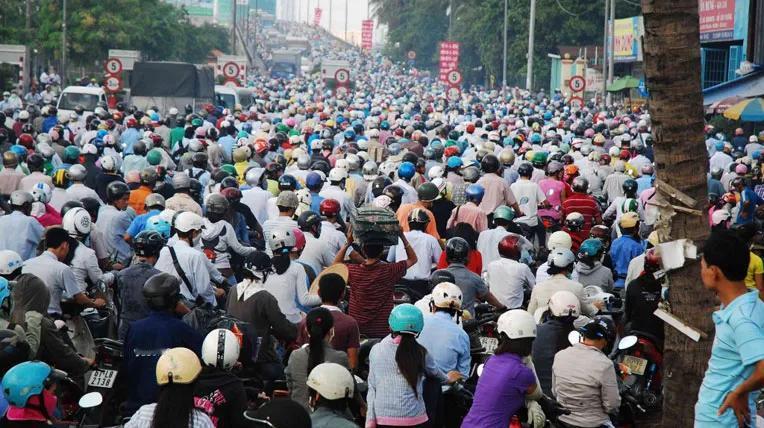 #在越南怎么消费那么高?#越南消费高的原因是因为收入低。不发达地区最低工资345