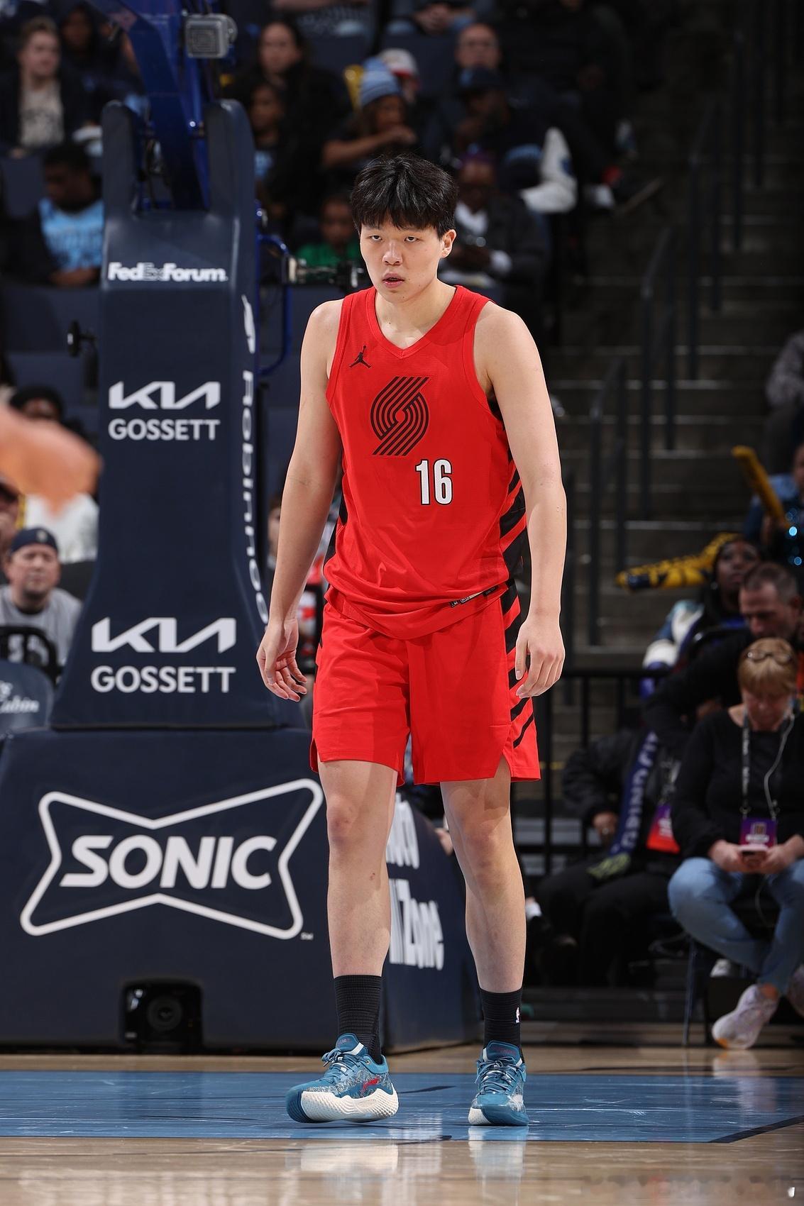 1月19日 NBA常规赛，开拓者117-110击败国王，赛后开拓者媒体人Joe 