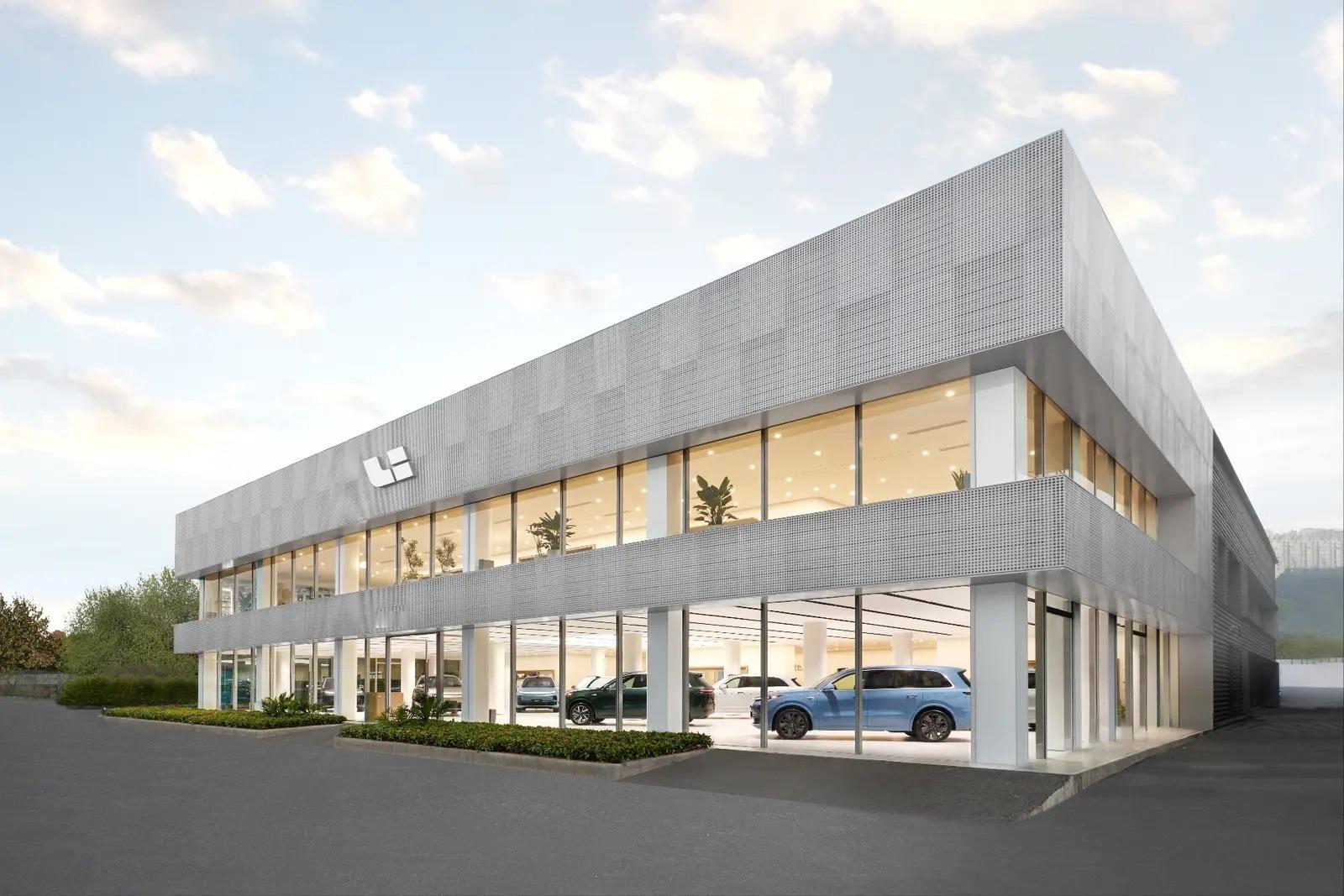 【理想汽车回应闭店100家：为不实信息】此前网传，理想汽车正在进行渠道变革，计划