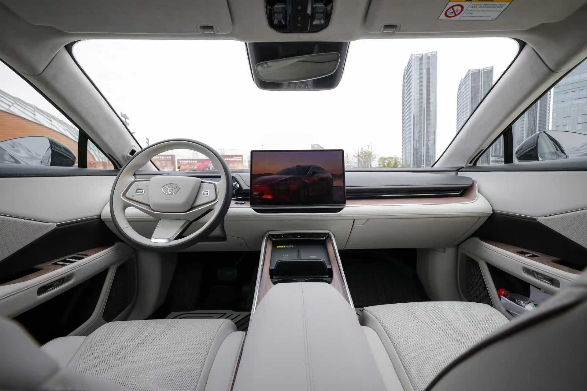 铂智7上市锁单超3100台铂智7刚发布，广汽丰田高管就直接晒后台锁单截图超310