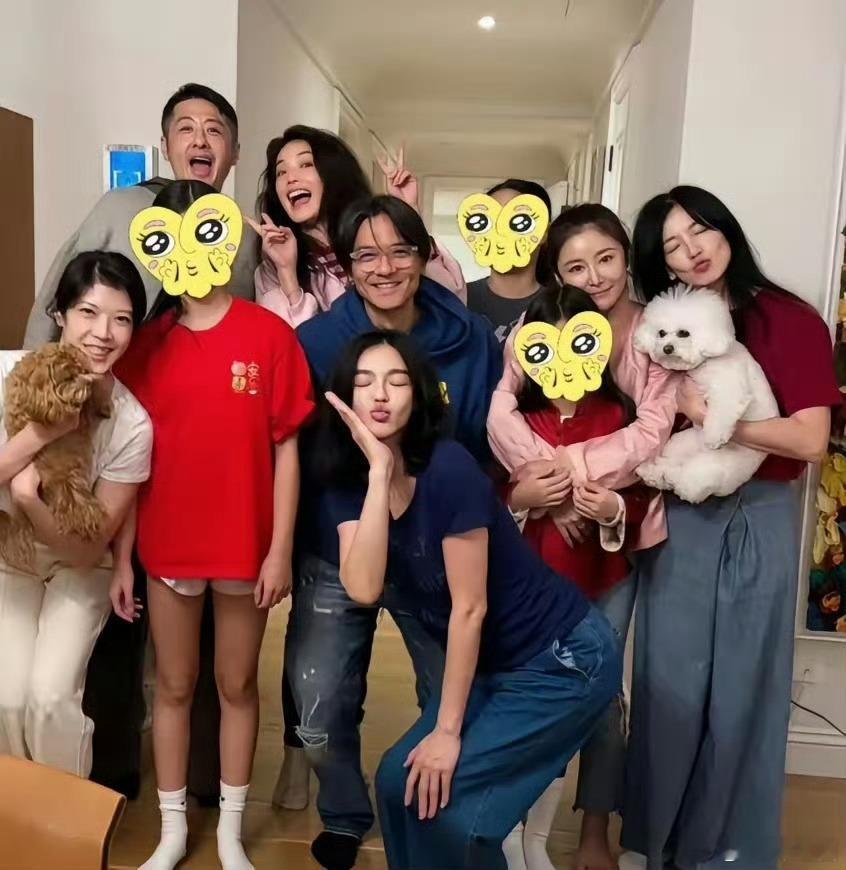 陈妍希说林心如女儿长的太好看了爹妈颜值都高 这女儿能差吗 她爹这逆天睫毛 妈妈俩