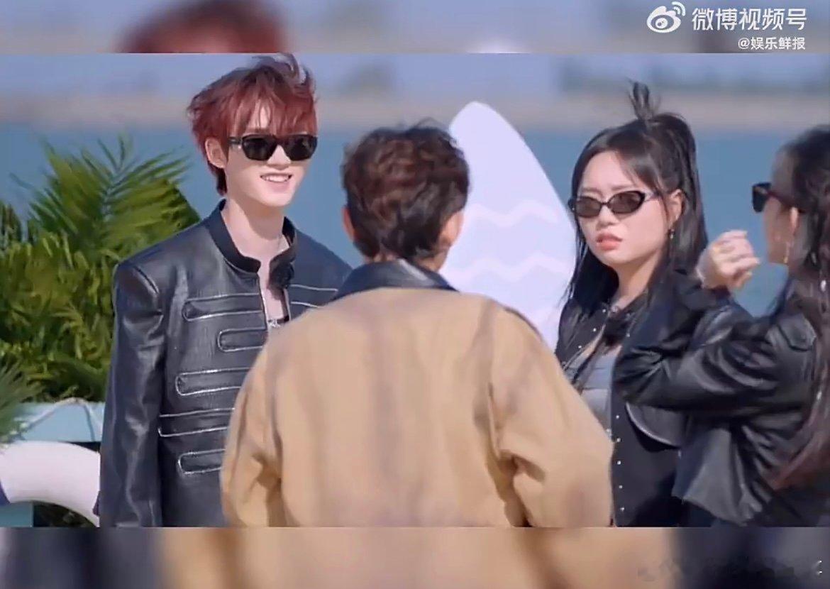 丁程鑫才110斤孟子义让丁程鑫吃点饭吧 谁看了不心疼！丁程鑫身高超 180 体重