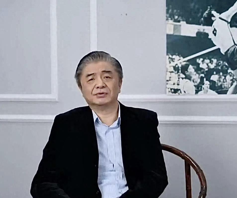 男排今晚“生死战”：名宿汪嘉伟罕见给出2个建议

第一个建议，放开了打，把尊严放