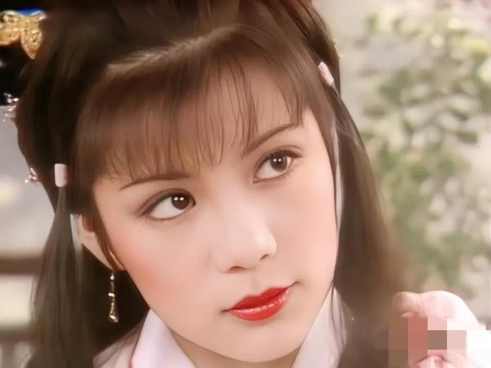 83版射雕拍摄花絮，翁美玲简直是剧组团宠啊！

这里的表情真的是黄蓉本蓉了，其他