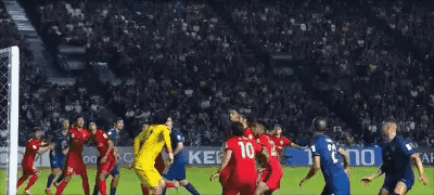 泰超第8打的中超冠军满地找牙！颜骏凌这非受迫失误让人目瞪口呆！中超的参赛队包揽亚