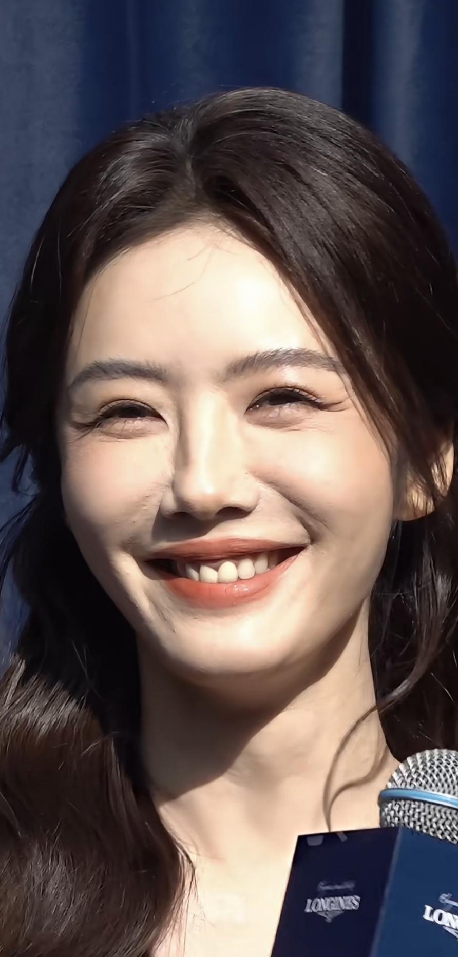 蔡文静，无美颜无滤镜的状态