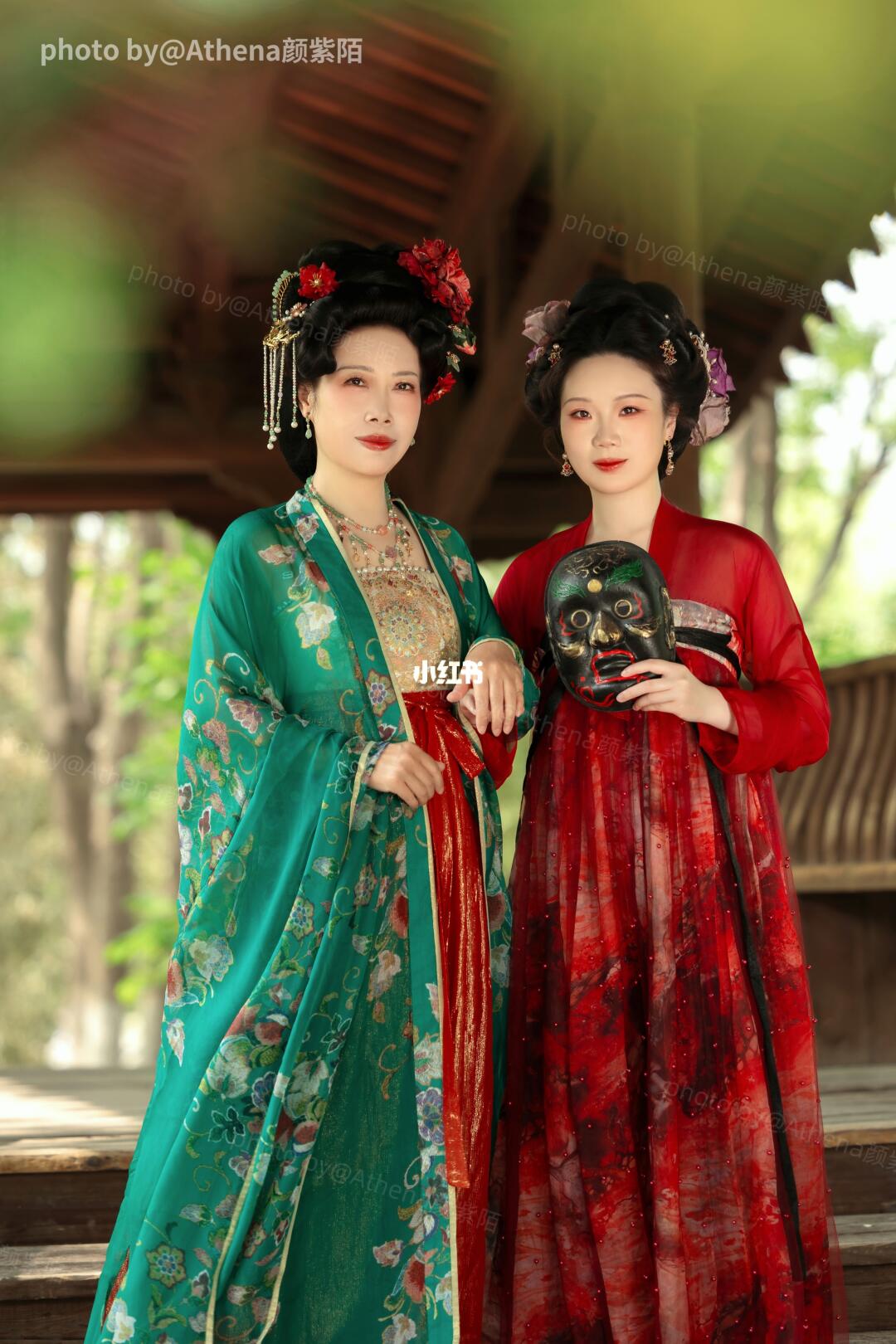 和妈妈一起拍照吧～