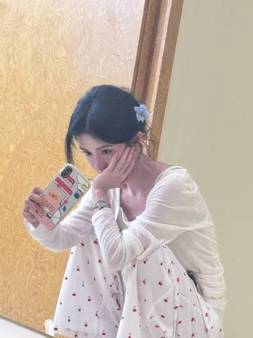 鞠婧祎周一放饭鞠婧祎自拍第三视角 婧祎你美[期待] ​​​