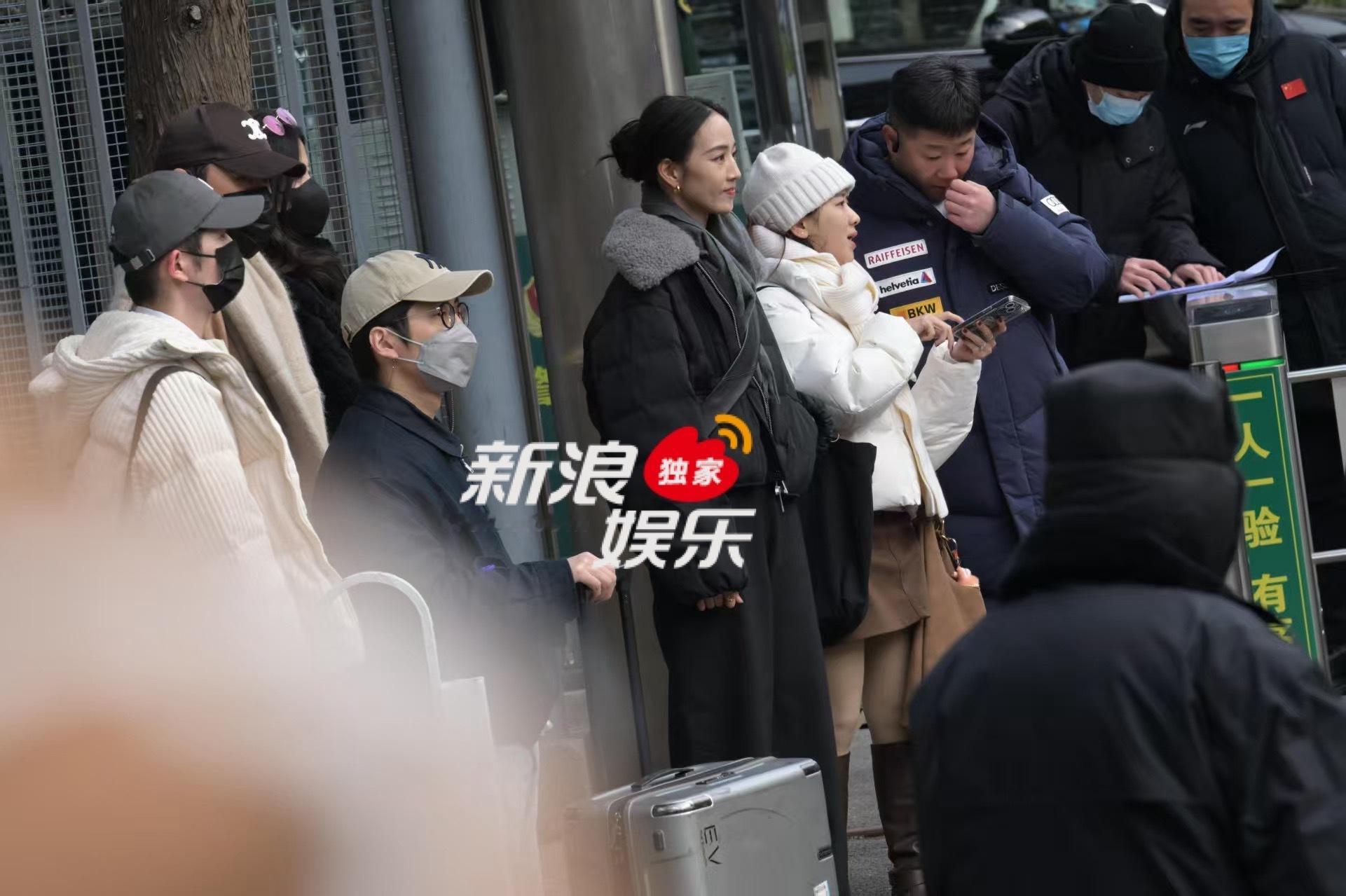 张钧甯现身马年春晚首次联排 张钧甯现身马年春晚联排！2026央视春晚第一次联排马