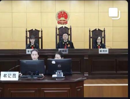 开庭时，法官最讨厌律师的12种行为，一开口就减分
 
庭审不是秀场，更不是斗气场