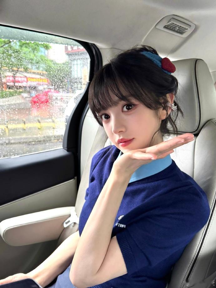 田曦薇我生下来就是齐刘海 谁懂小田和齐刘海的宿命感（bushi）齐刘海真的超级美