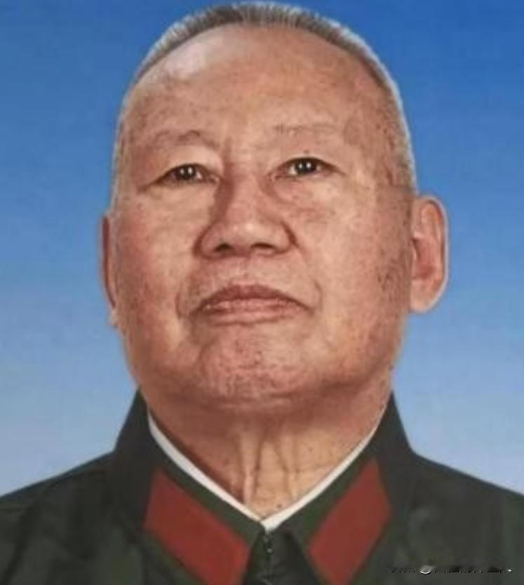 1978年，原空军副司令张积慧被撤职，被关了两年后，转业的他，到成都420厂当副