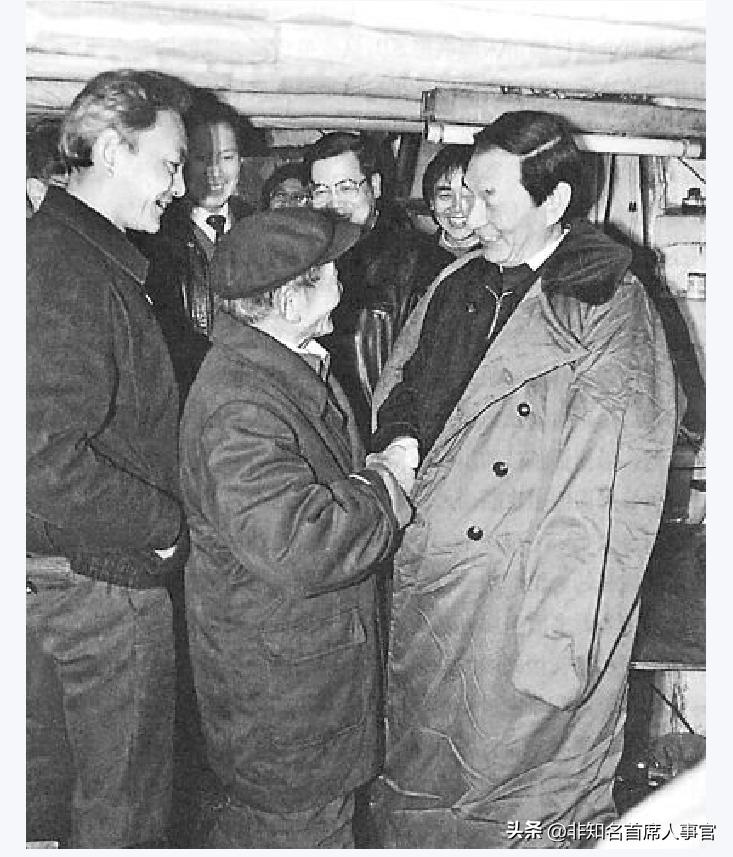【朱老是推动国家崛起的第一代团队】

中国发展！
有赖于市场经济这一强大的内生动