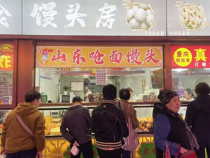 新春的脚步越近，年味越浓，而对于在外打拼的鄄城人来说，馒头的香气，既是生计的烟火