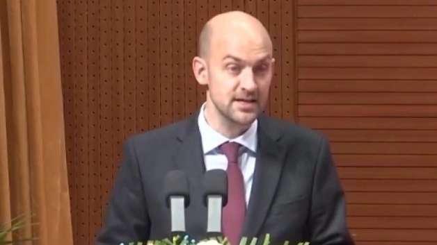 伊朗拘押法外交官 法国外长发文怒批

【欧洲时报7月21日冀果编译】伊朗安全部门