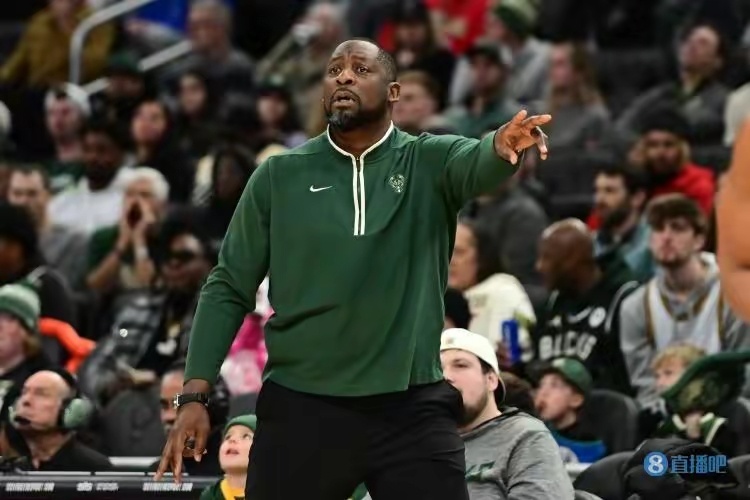 今日NBA常规赛，黄蜂87-104不敌热火。赛后黄蜂主帅克利福德接受了记者的采访