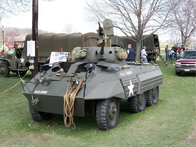 每天认识一件兵器 美国M8轻型装甲车M8轻型装甲车是美国福特汽车公司在二战时期生