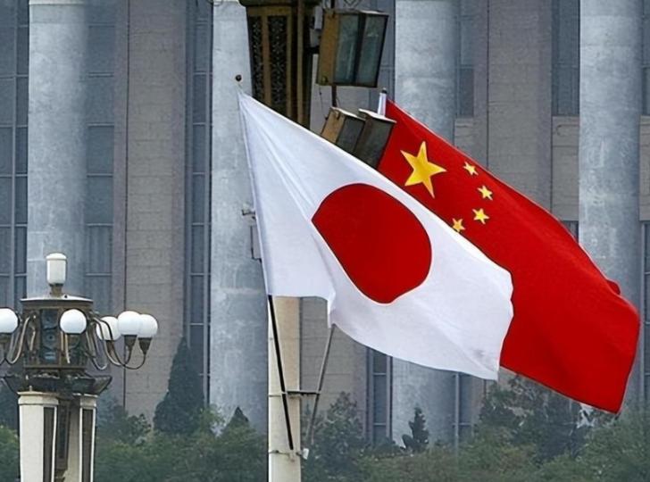日本半死了，如果仅是中国一家制裁日本，日本可能还剩一口气。

日本现在面临的问题