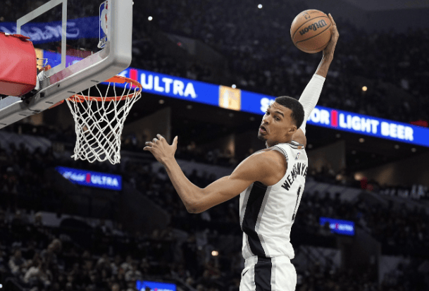 美记感叹：我要把文班亚马传颂得如同贝奥武夫一般传奇