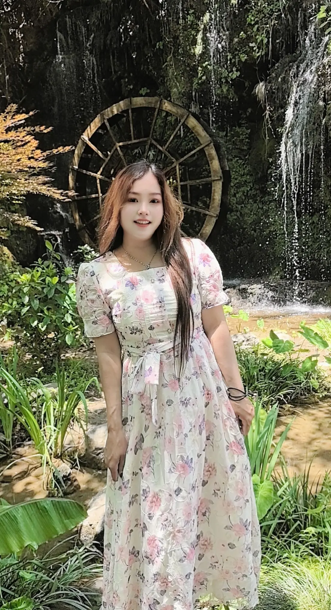 也许现在才明白，自己终是爱上了寂寞～