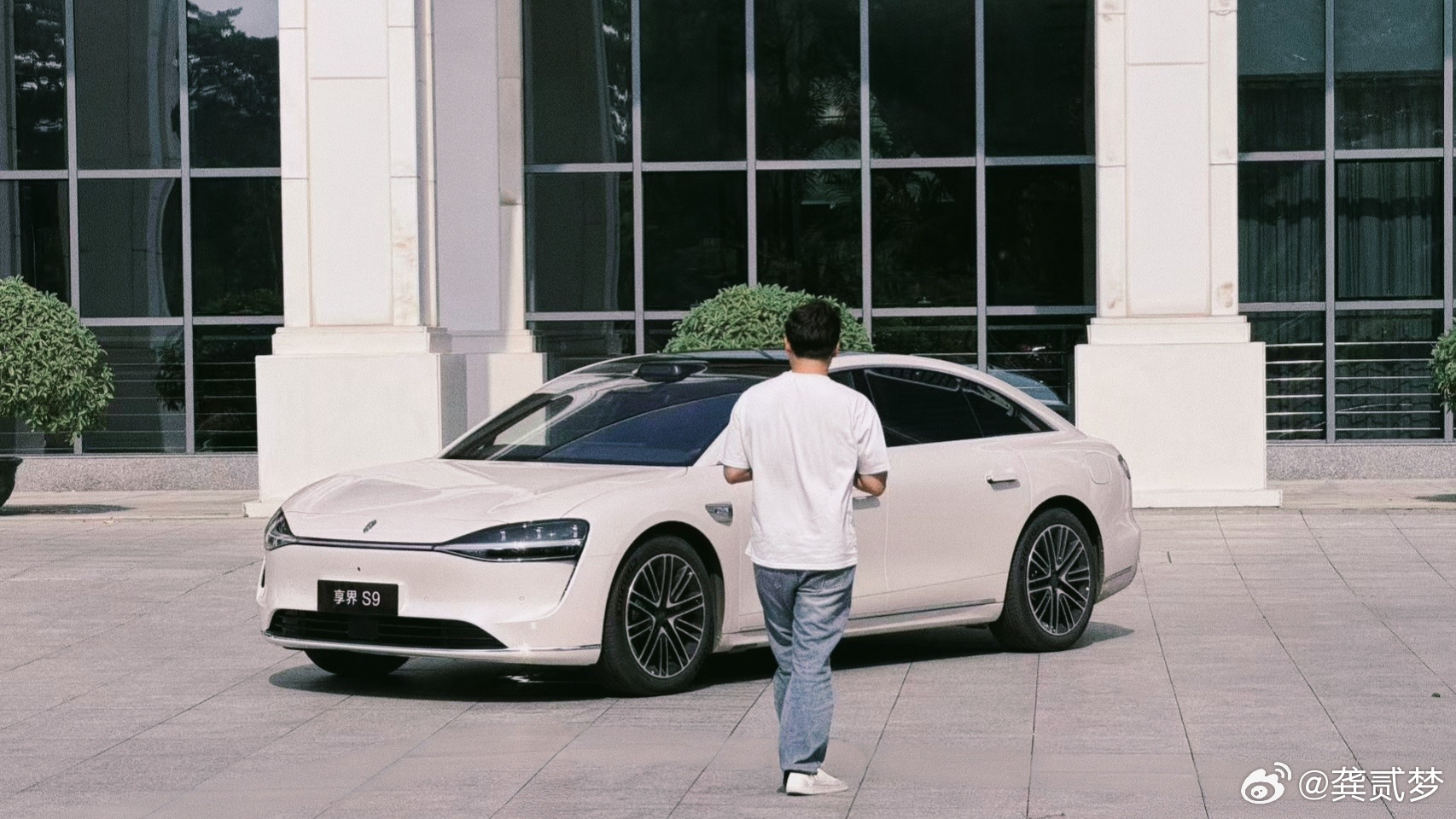 有人问我们视频质感有明显提高，到底做了啥？我回答只有一个…花钱 