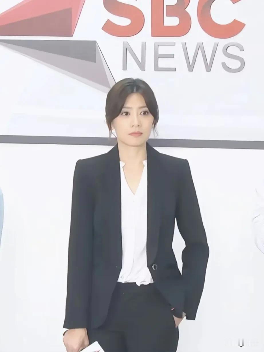 贾静雯