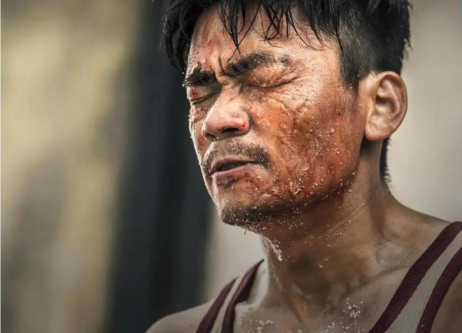 用6年时间沉淀出好电影，《八角笼中》很顶
还记得6年前，王宝强带着自己的首部导演