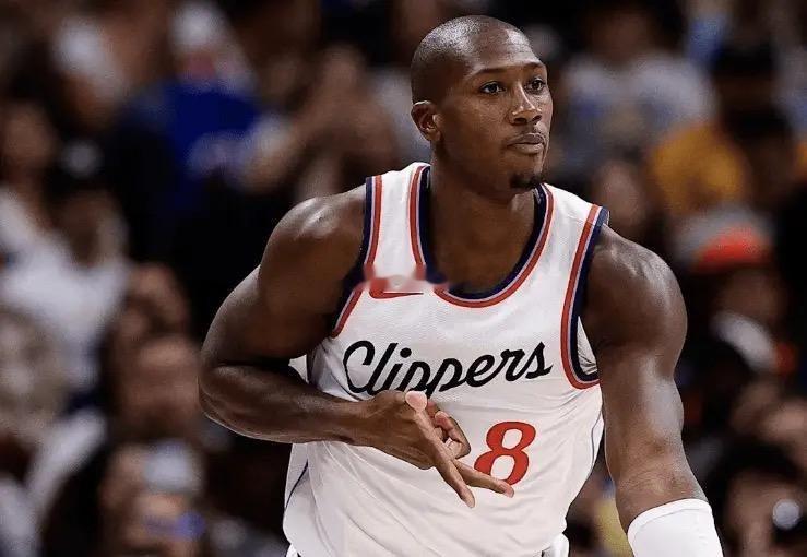 不管克里斯-邓恩的防守能力有多好，他在进攻端对于球队的影响也是相当大的。在伦纳德