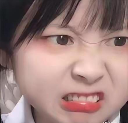 真的，太丢人了——霸车位的处分何时能公布？！

第一丢 人之处：霸车位女车主引发