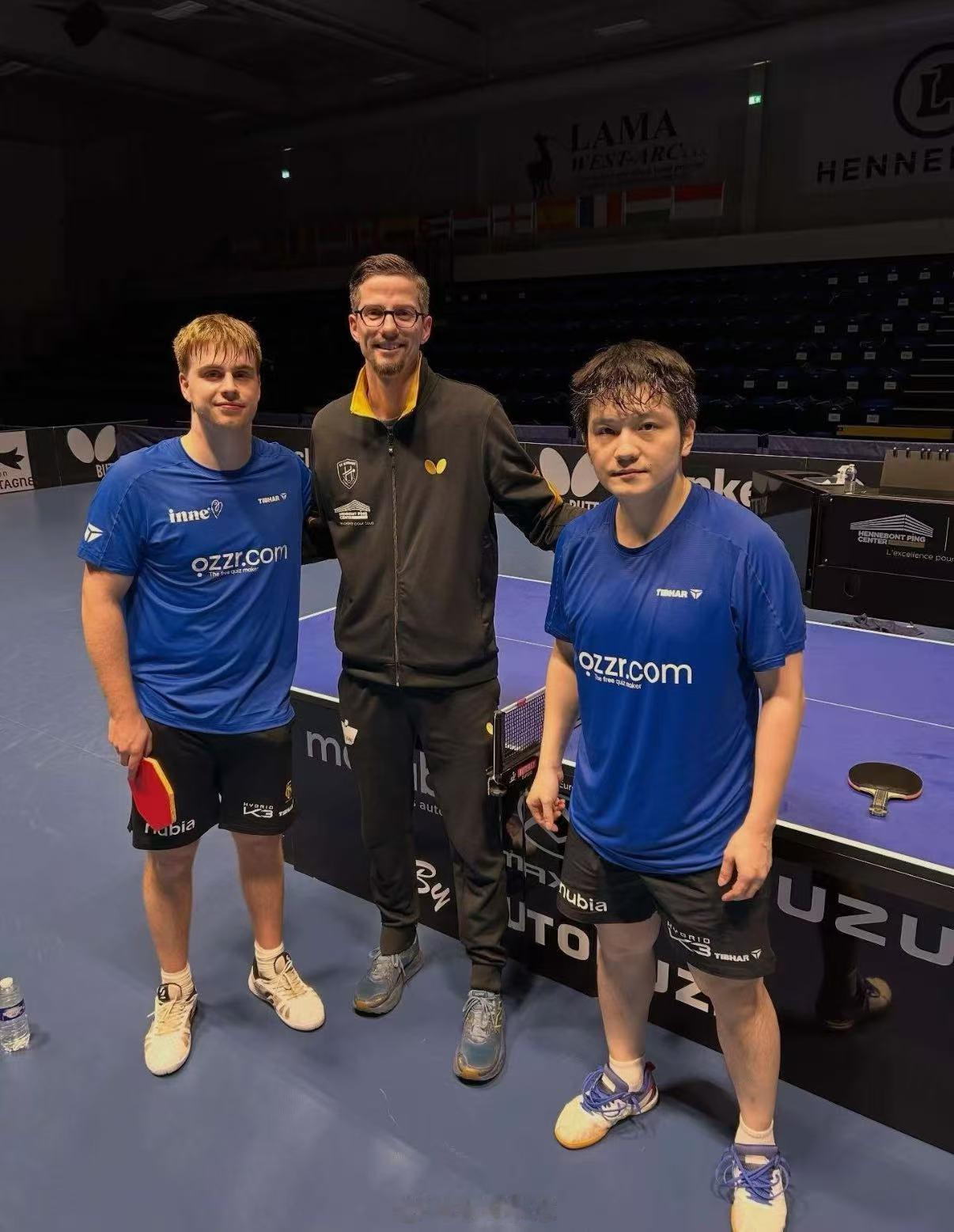 樊振东莫雷加德合影备战欧冠晒同框合照超养眼！场上互促成长、场下轻松相处，祝“东莫