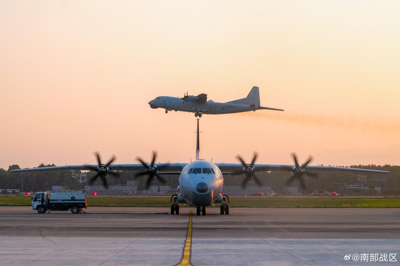 空潜-200好图

该机以运-9为平台，配备360度搜索雷达与磁异探测仪，可长航