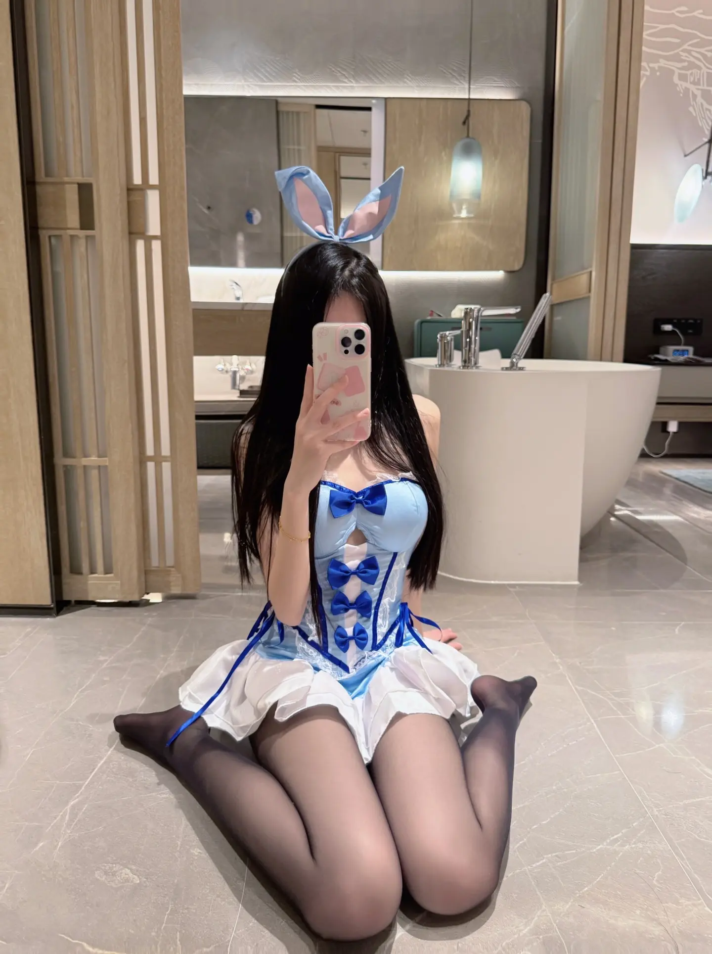 虐待培养忠诚，爱产生自由