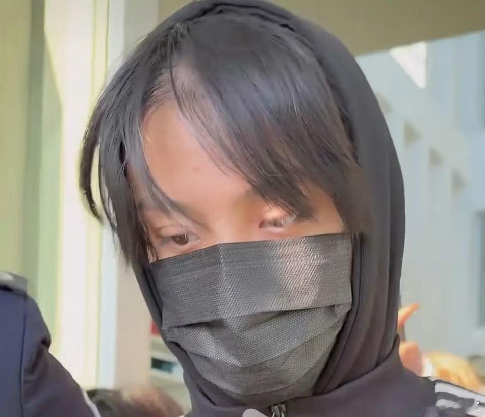 左航脱发 左航今天最新路透，看看发量状况~ 