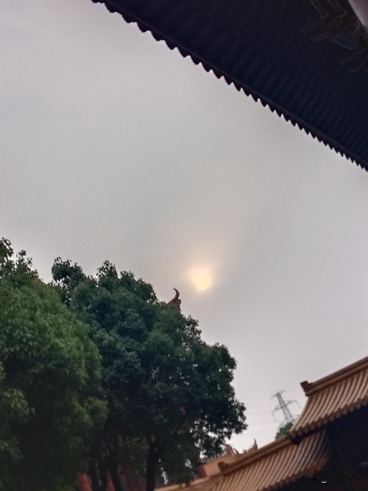 你心目中历史上最伟大的的人是谁? 你心目中历史上最伟大的人是谁?没有，也没必要。