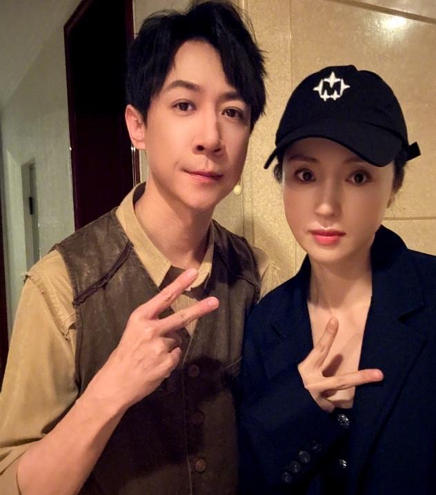绝对同意！

大龄的二婚女找年轻帅气的“小老公”！

“姐有钱有颜，干嘛不能找个