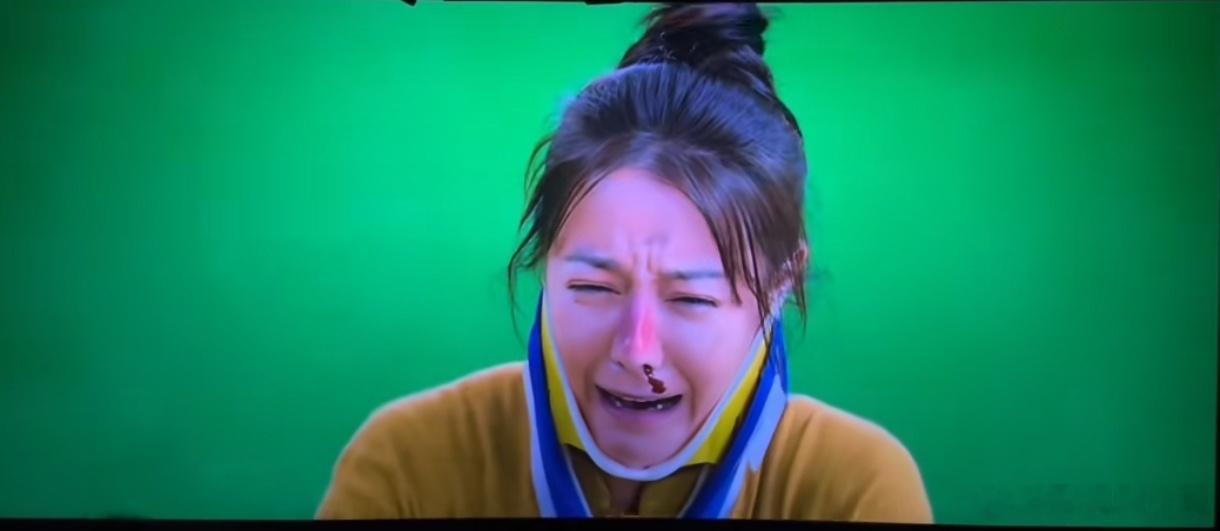 迪丽热巴回复周星驰的情商抖🎶上好多功夫女足盗摄视频，平台都不管吗？ 