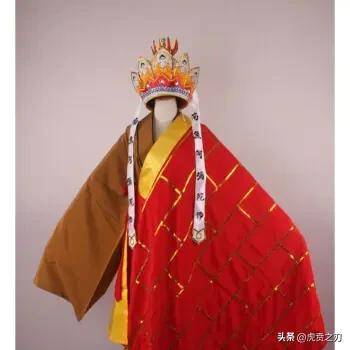 河南嵩山少林寺前方丈释永信由河南新乡检察院发起诉讼，列举三大罪状。
网友：毕竟为