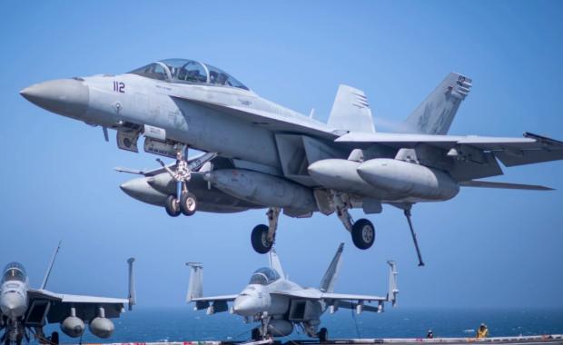 【3架“超级大黄蜂”坠海大半年，到现在也没捞起来】

根据“商业内幕”网站的报道