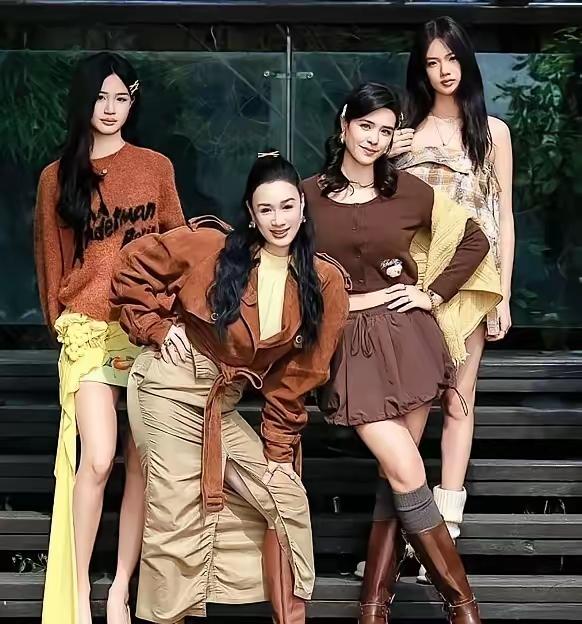 近期美丽的妈妈钟丽缇开始担心女儿长大了离她太远。可以考虑去哪个哪个学校。
[呲牙