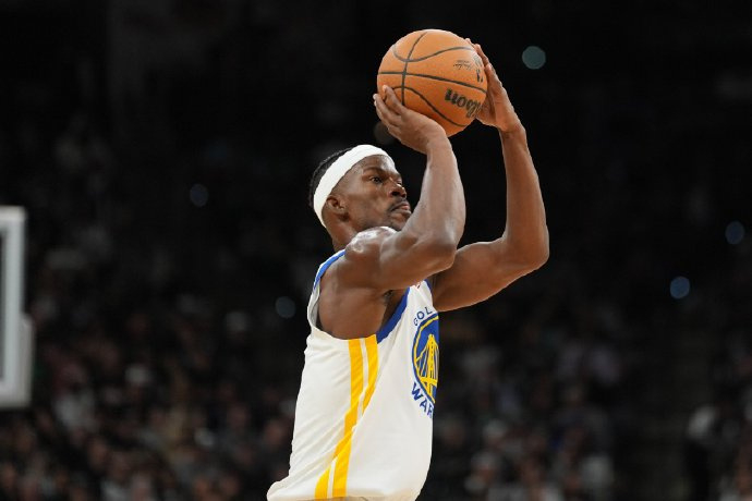 #科尔盛赞巴特勒# 定海神针！今天勇士126-113力克尼克斯，赛后主帅科尔在谈