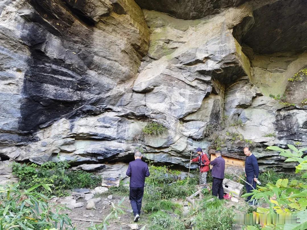 洋县，地处秦岭南麓，汉江之滨，一条悠悠古道，北起周至骆峪，南抵洋县傥水，军事商旅