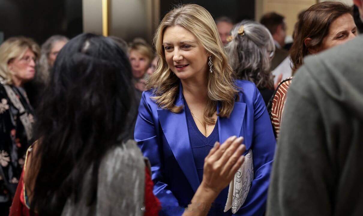 12.3 卢森堡大公夫人斯蒂芬妮出席公益组织的年度晚会 