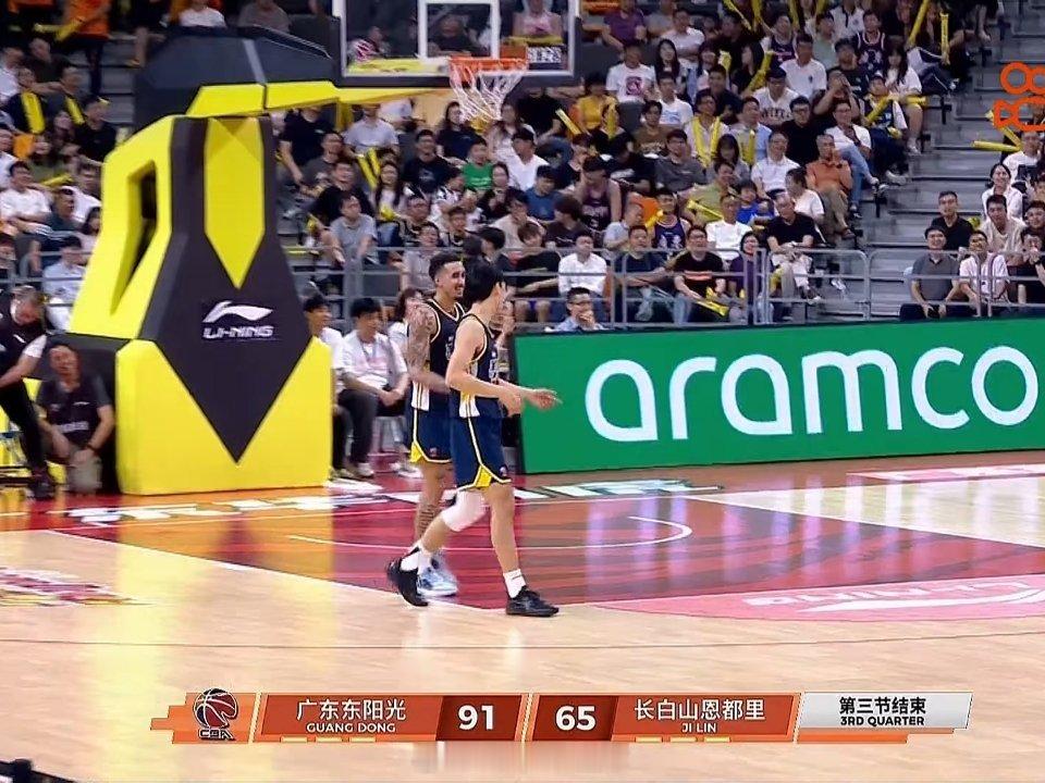 广东男篮vs吉林男篮这场球说是广东队本赛季最流畅的的一场比赛都不为过~~~ 