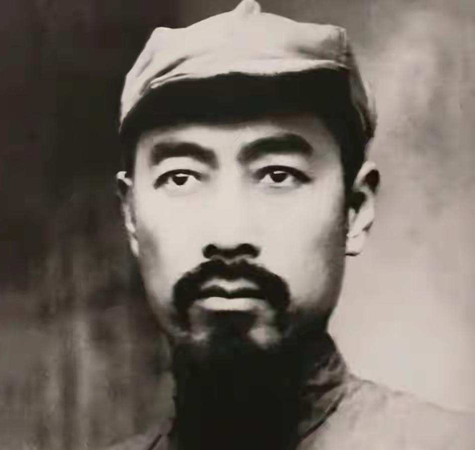 周恩来的格局有多大？劝博古让贤时，他的一句话至今发人深省
 
这话要从80多年前