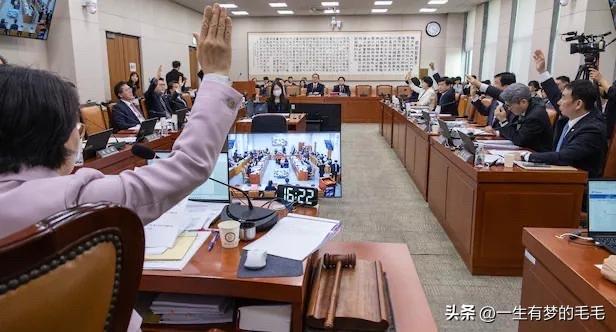 3月11日，韩国国会法制司法委员会召开全体会议，《对美投资特别法》以11票赞成、