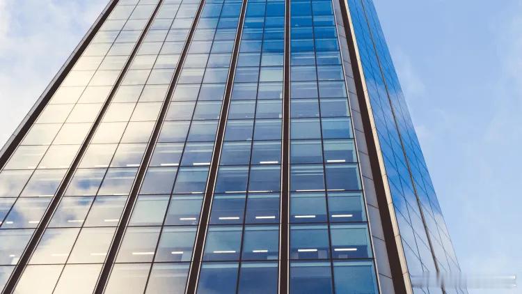 《股市早评》一、财经消息1、美股三大指数集体收涨， 纳指涨1.64%，再创新高 